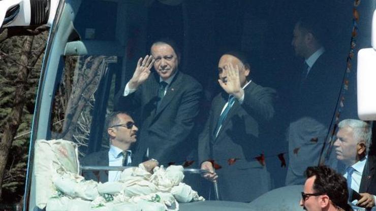 Cumhurbaşkanı Erdoğan Ereğlide halkı selamladı