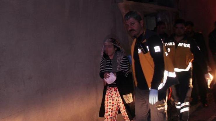 Kavga eden çift, birbirini bıçakla yaraladı