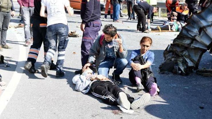 Down sendromlu çocukları taşıyan minibüs devrildi: 4ü ağır 29 yaralı