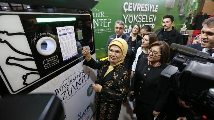 Emine Erdoğan, Atıkmatik’i kullandı