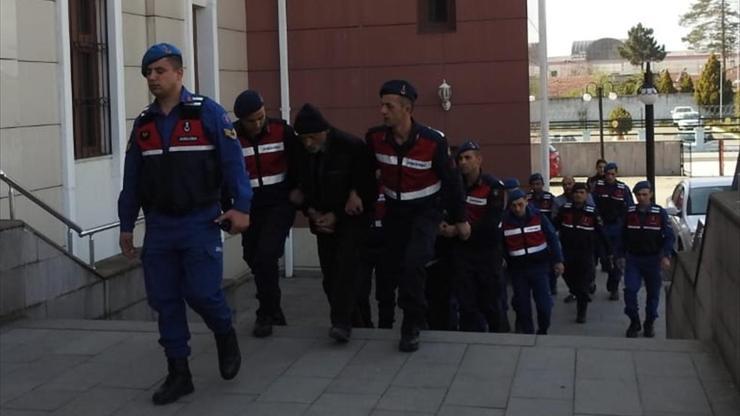 Evden çaldıkları eşyalarla yakalandılar