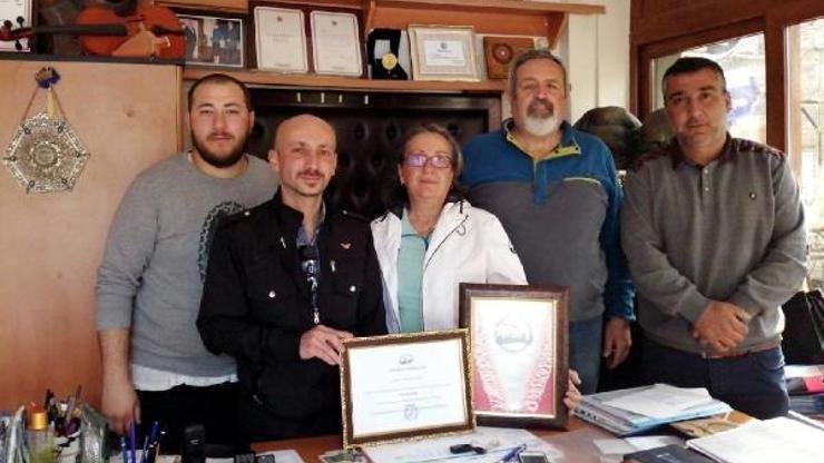 Reha Midilliye yelken ve kürek sporcularından vefa