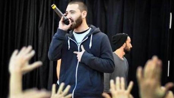 Rap şarkıcısının polise hakaret davasında karar
