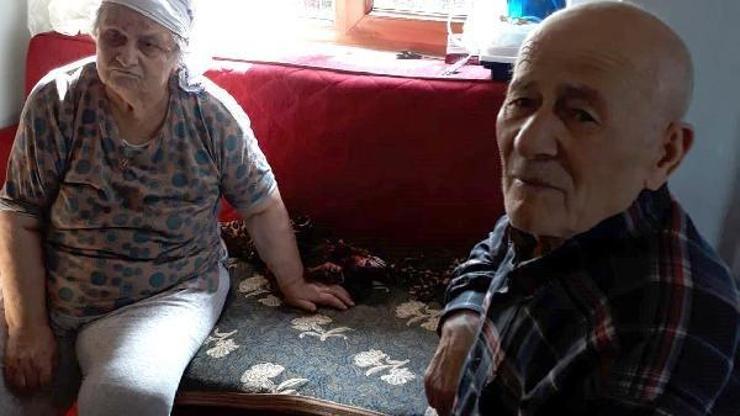 6 saat arayla vefat eden yaşlı çift, yan yana toprağa verildi