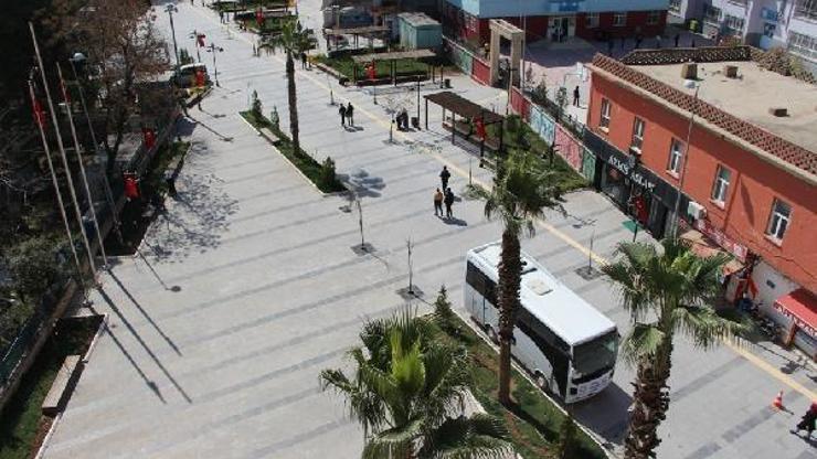 Cumhuriyet Meydanı yeni görünüme kavuştu