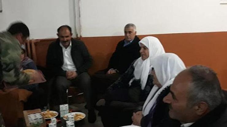 Hakkaride çığda mahsur kalan 19 kişi askerin misafiri oldu
