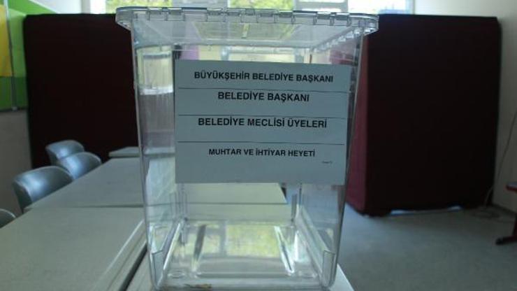 İstanbulda okullarda seçim sandıkları kuruldu