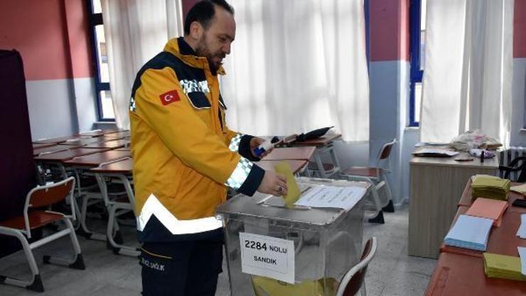 Sivasta oy verme işlemi kar sürpriziyle başladı
