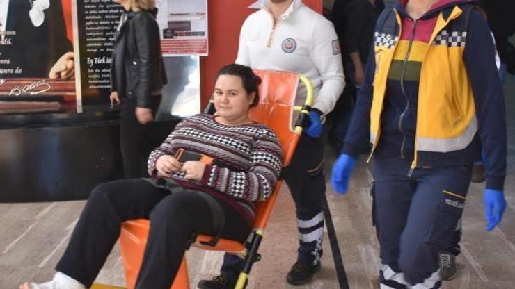 Oyunu sağlık ekiplerinin yardımıyla kullandı