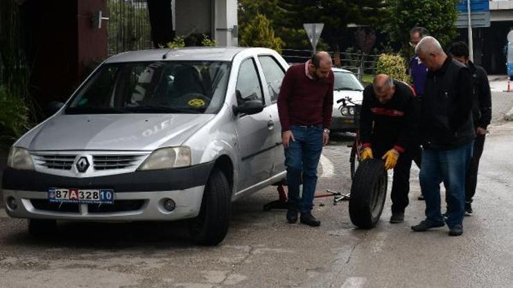 Otel müşterilerinin araç lastiklerini kestiler