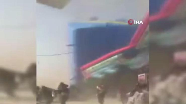Çinde hortum şişme trambolinleri havaya savurdu: 2 ölü, 20 yaralı
