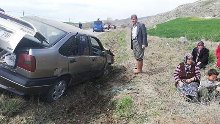Kontrolden çıkan otomobil şarampole uçtu