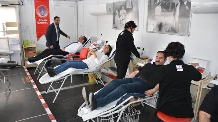 Sivasta avukatlardan kan bağışı