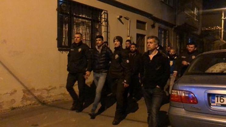 Mahalleli, hırsızı çıkmaz sokağa girince yakaladı