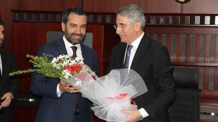 Elazığ Belediye Başkanı Şerifoğulları göreve başladı