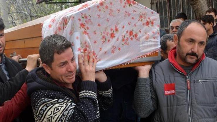 Kızının gözü önünde öldürülen Emine Yıldız toprağa verildi