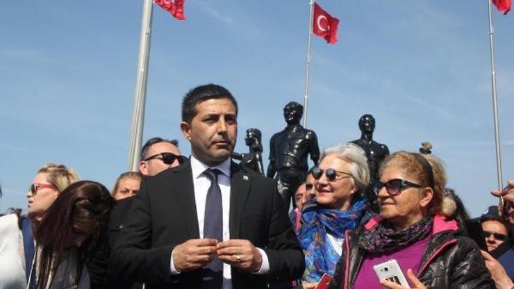 Kuşadasında Başkan Günel, mazbatasını aldı