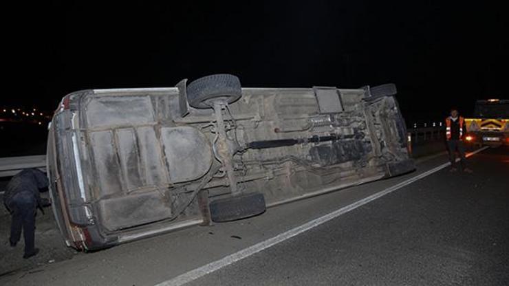 Dağcıları taşıyan minibüs devrildi: 4 yaralı