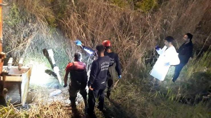 Devrilen traktörünün altında can verdi