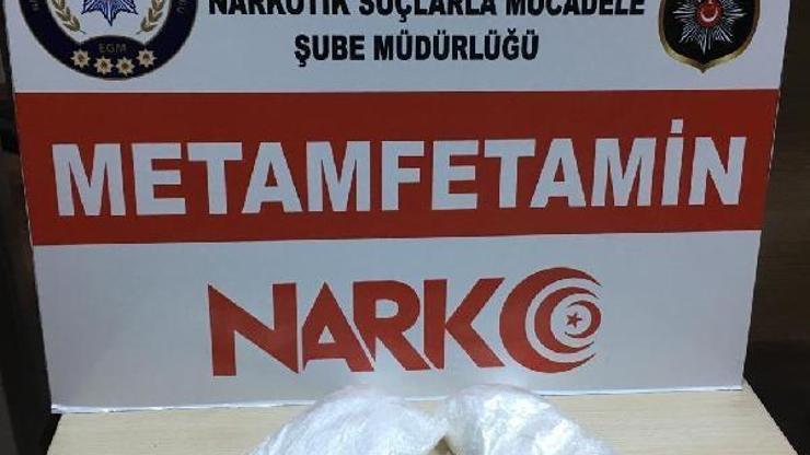 Otomobilde 451 gram metamfetaminle yakalanan şüpheli tutuklandı