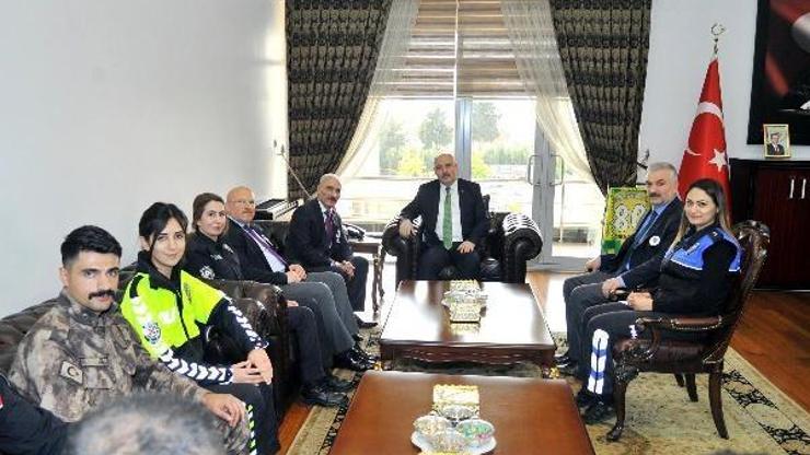 Vali Ömer Coşkuna Polis Haftası ziyareti