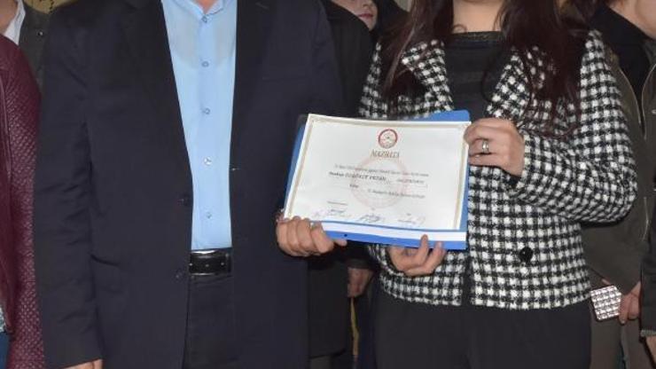 Vanda HDPli Bedia Özgökçe Ertan mazbatasını aldı