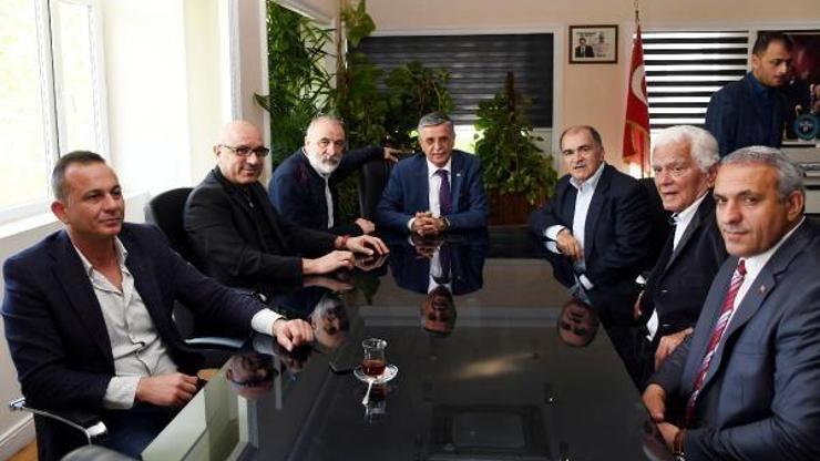 Turizmcilerden Topaloğluna ziyaret