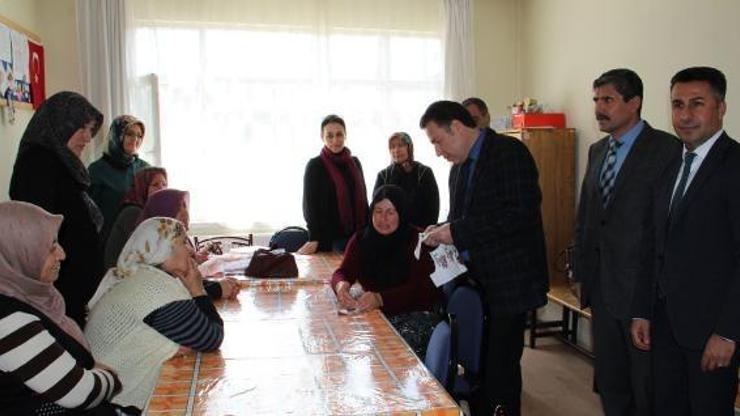 Kaymakam Kapankaya kurs merkezini inceledi