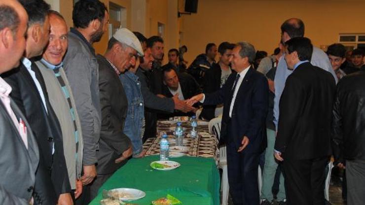Akşehir Belediye Başkanı, asker eğlencesine katıldı