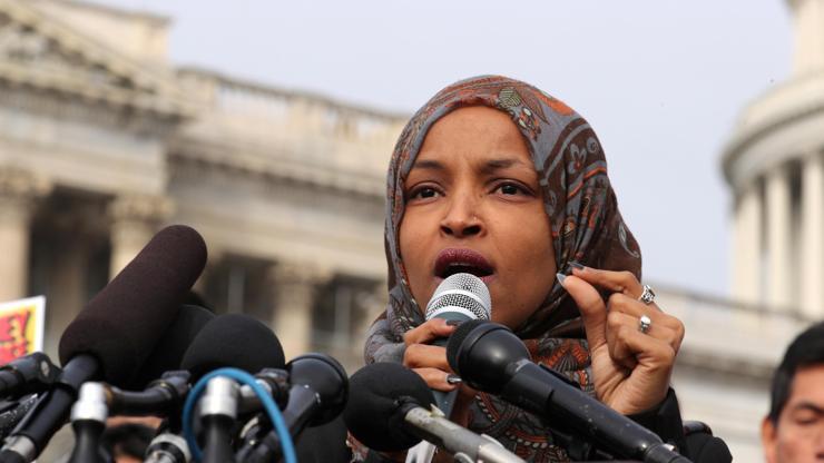 Trumpın hedef gösterdiği Müslüman vekil Ilhan Omar ölüm tehditleri alıyor