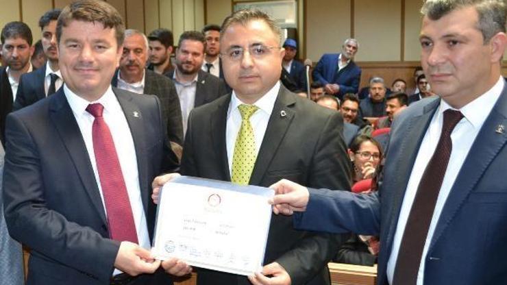 Aksarayın yeni başkanı mazbatasını aldı