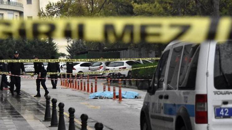 Plazanın 42nci katından atlayan genç kız öldü