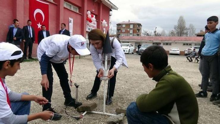 Ercişte bilim fuarına yoğun ilgi