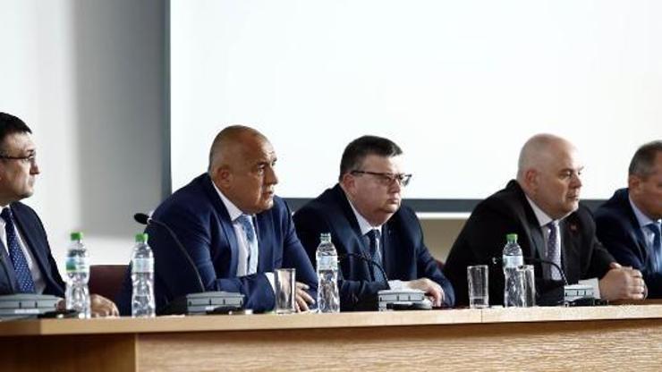 Bulgaristanda, telefon dolandırıcılarına karşı operasyon başlatıldı