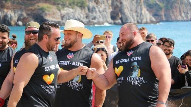 Dünyanın en güçlü sporcuları Alanyada yarışıyor