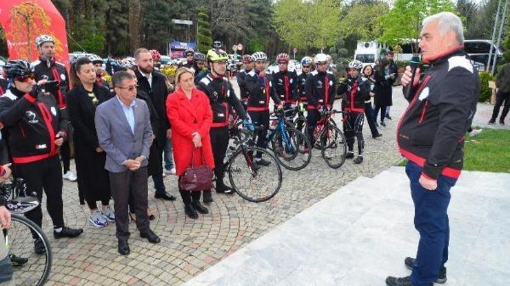 Beylikdüzünün kırlangıçları Çanakkale şehitleri için pedal çevirecek