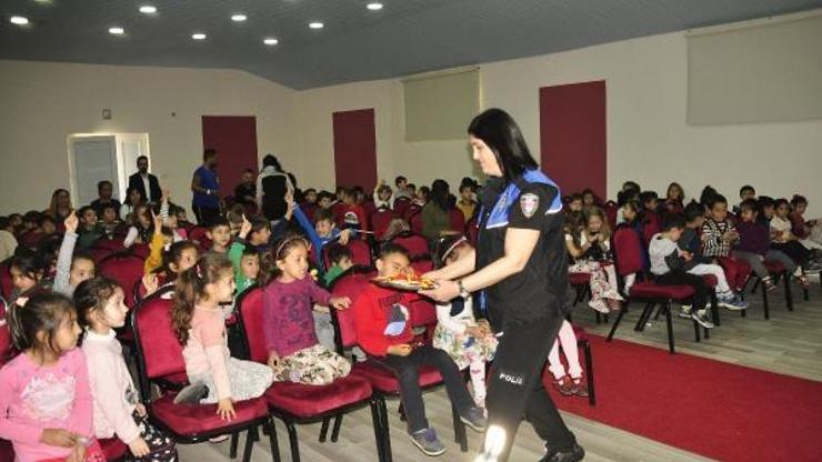 Öğrenciler, polislik ve trafik kurallarını öğrendi