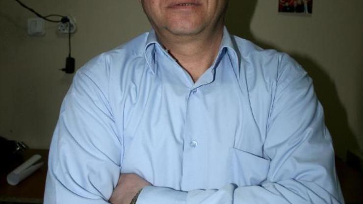 Karacabeyde muhtara bıçaklı saldırı