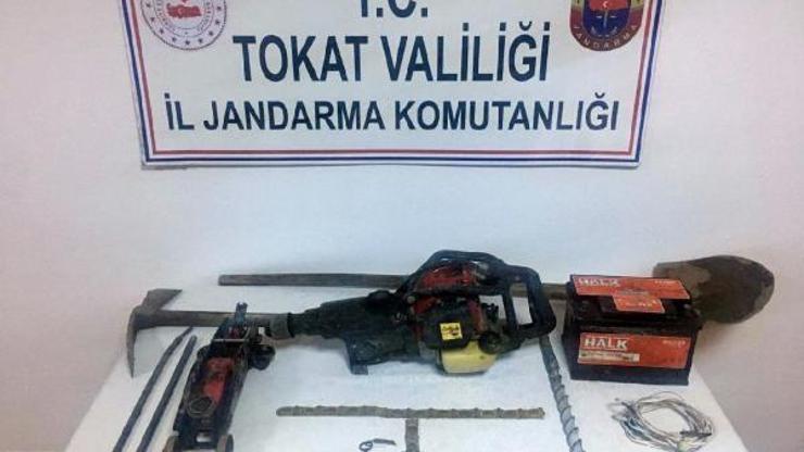 Tokatta kaçak kazı yapan 8 şüpheli suçüstü yakalandı