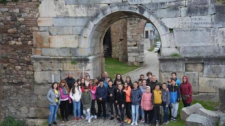 Bulgaristanlı halkoyunları ekibi, Orhangazi ve İzniki gezdi