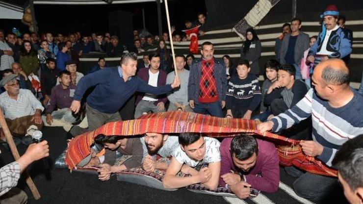 Kumlucada geleneksel oyunlar canlandırıldı