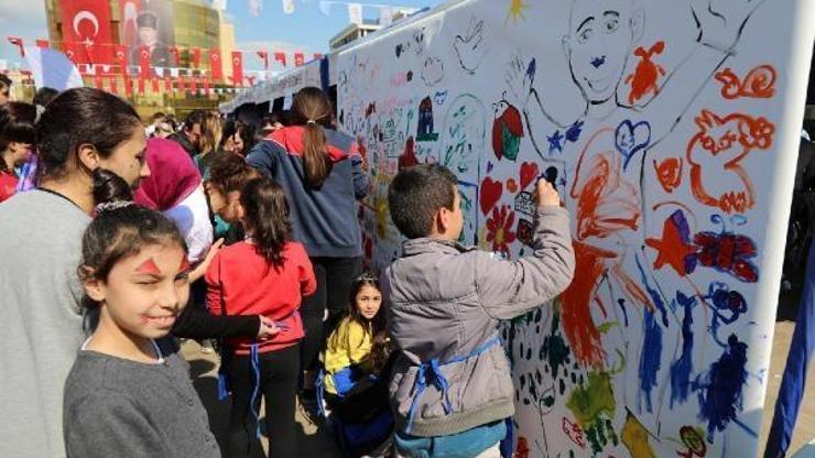 Aydın Büyükşehir 23 Nisanda çocukları eğlendirdi