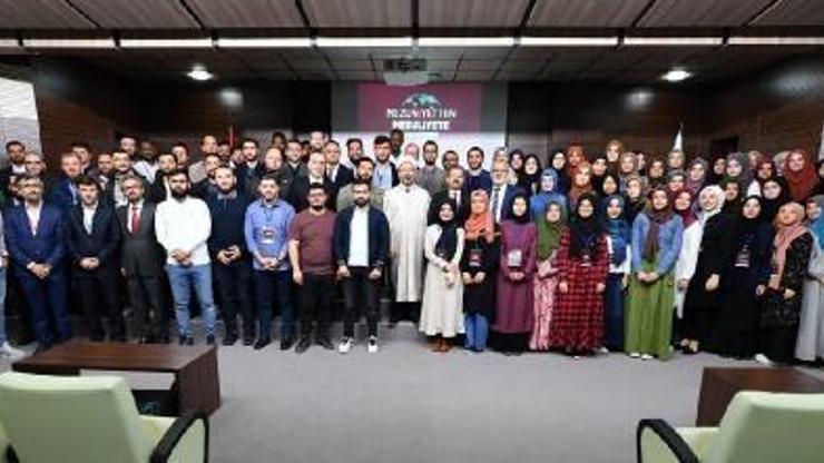 Diyanet İşleri Başkanı Erbaştan UİP öğrencilerine: Camileri mektep haline getirin