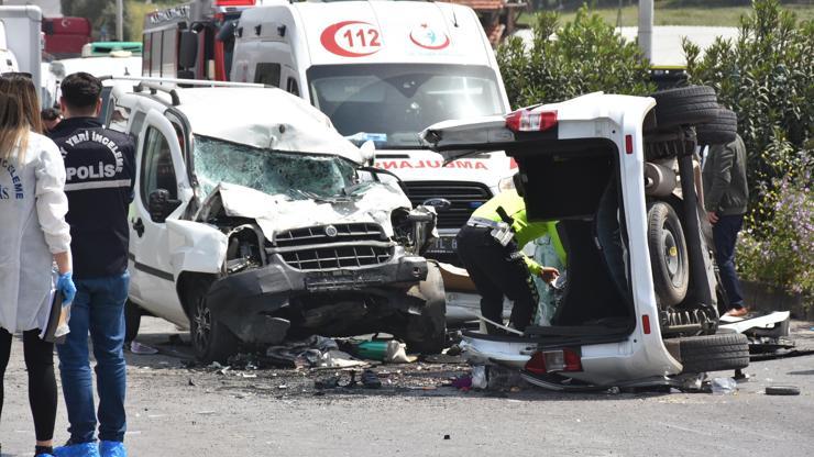 İzmirde trafik kazası: 7 ölü, 1 yaralı