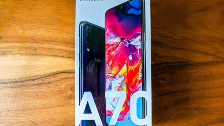 Samsung Galaxy A70 Türkiyeye geldi
