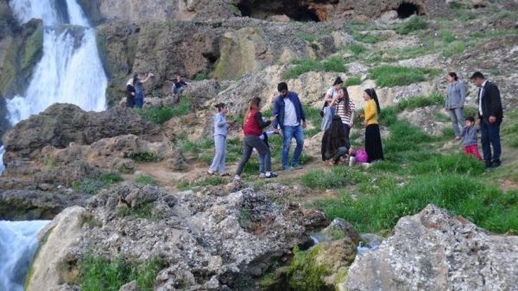 Gap Şelalesine ziyaretçi akını