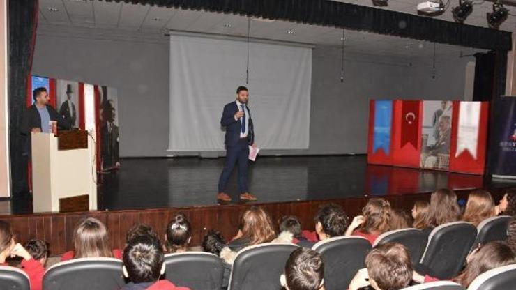 Öğrenci ve öğretmenlere ‘internet’ eğitimi