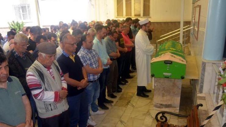 Motosiklet kazasında ölen Özge, toprağa verildi