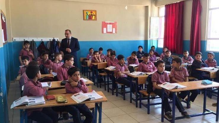 Çobanoğlu okulları ziyaret ediyor