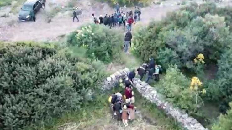 Ormana saklanan kaçaklar, yerleri drone ile tespit edilerek yakalandı